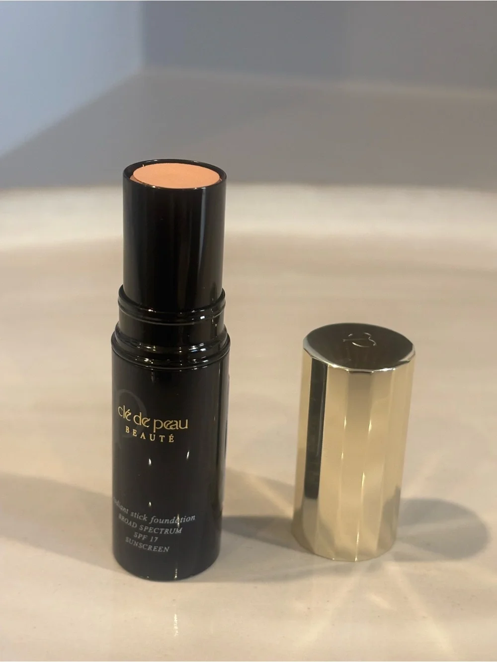 Cle de Peau Radiant Stick Foundation ~ Beige ~ SPF17